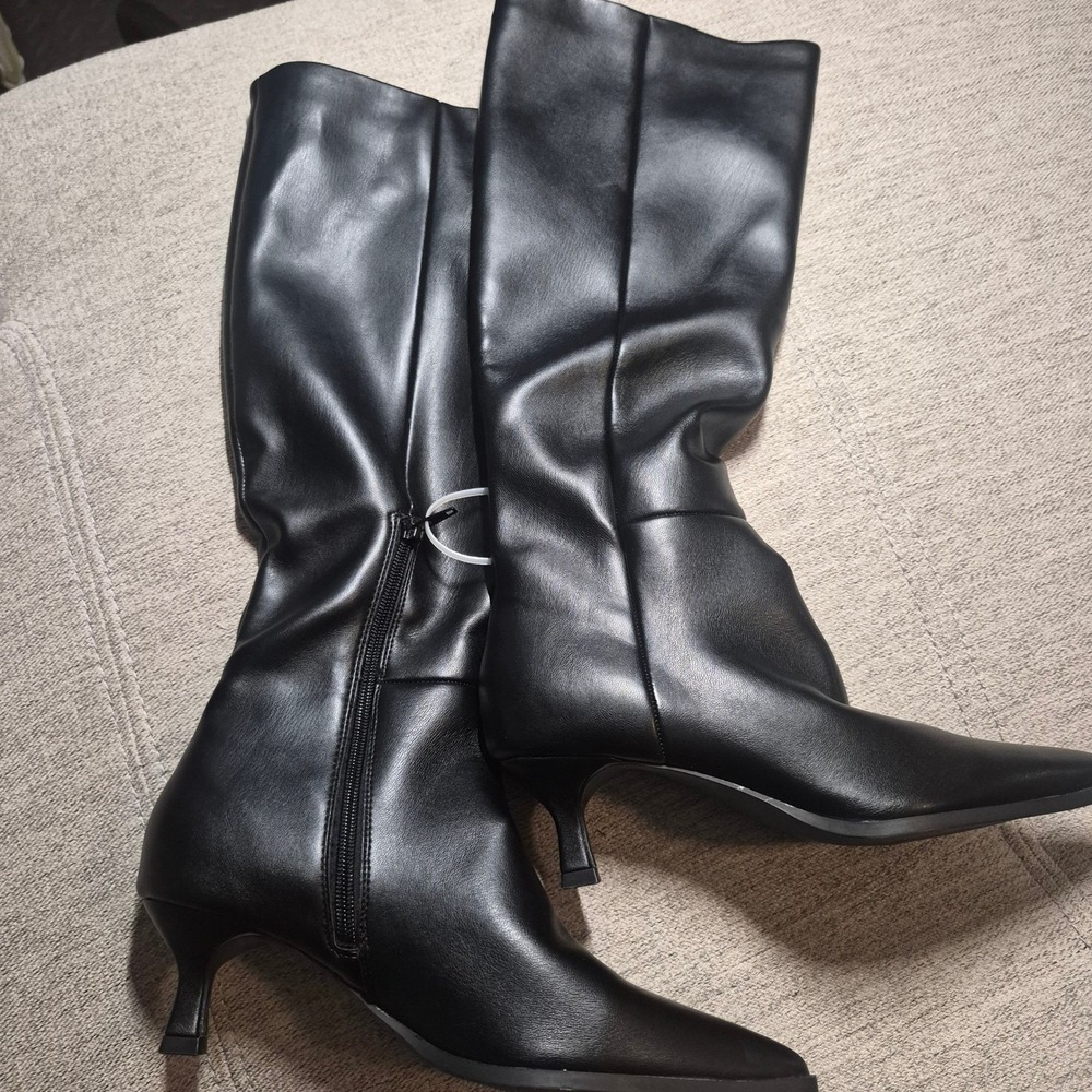 Black Faux Leather Knee High Kitten Heel Boots Pointed Toe Side Zip Women 7M